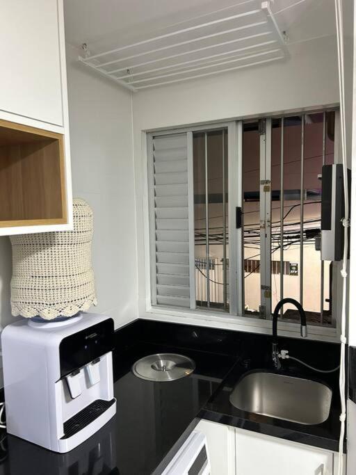 Uma Quadra Da Avenida Atlantica, Apto 3 Quartos, Area Da Av Brasil *