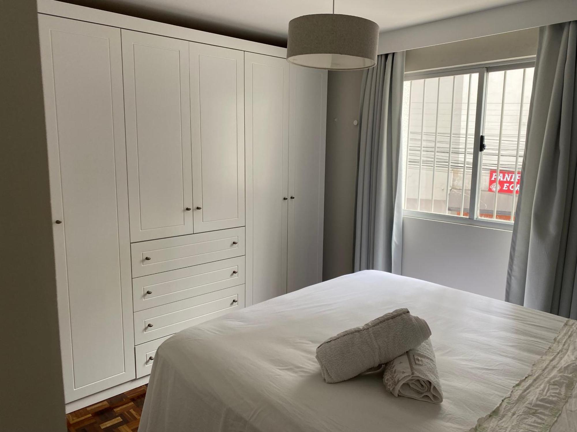 Uma Quadra Da Avenida Atlantica, Apto 3 Quartos, Area Da Av Brasil * Balneario Camboriu