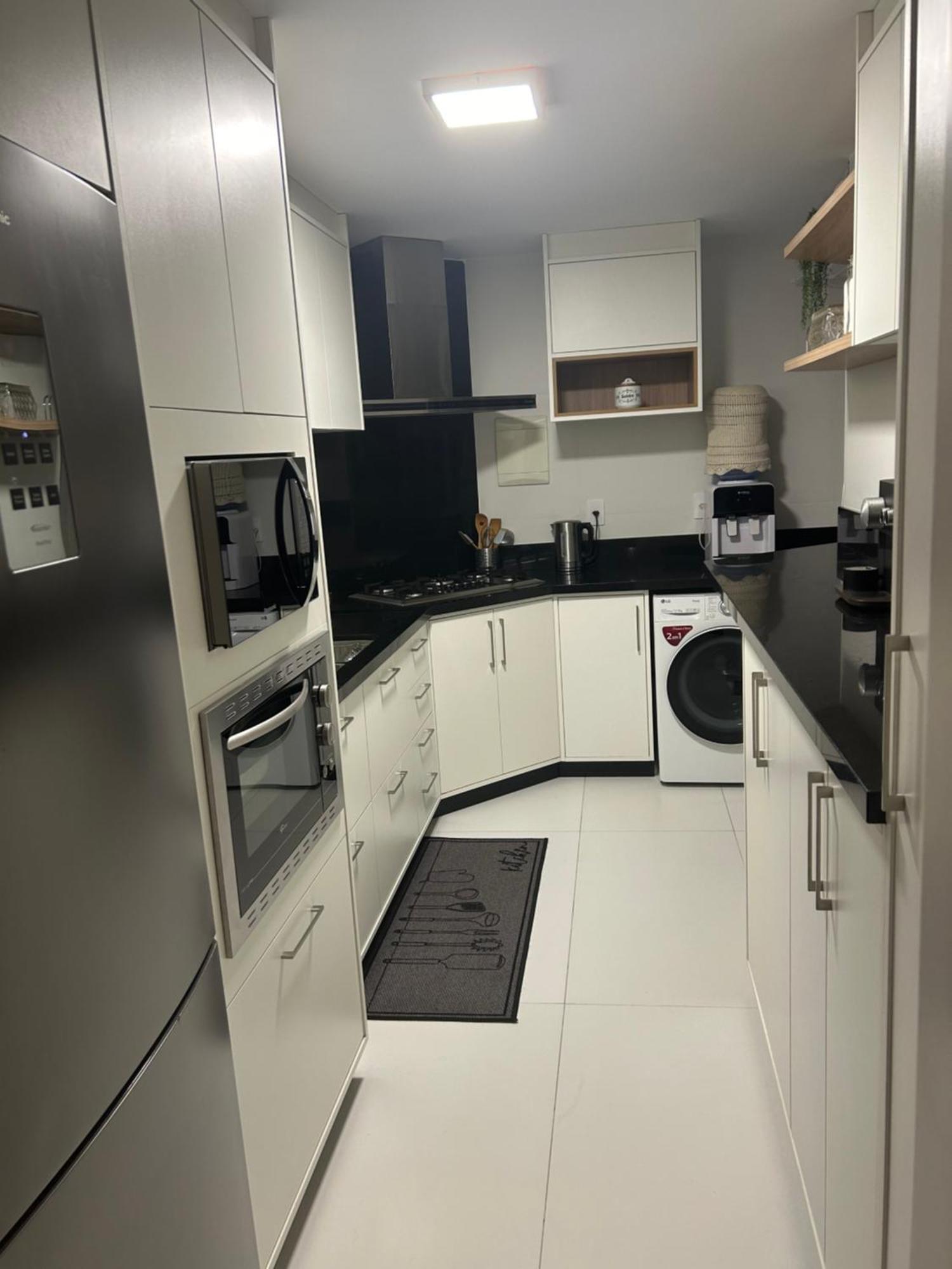 Apartamento Uma Quadra Da Avenida Atlantica, Apto 3 Quartos, Area Da Av Brasil Balneario Camboriu