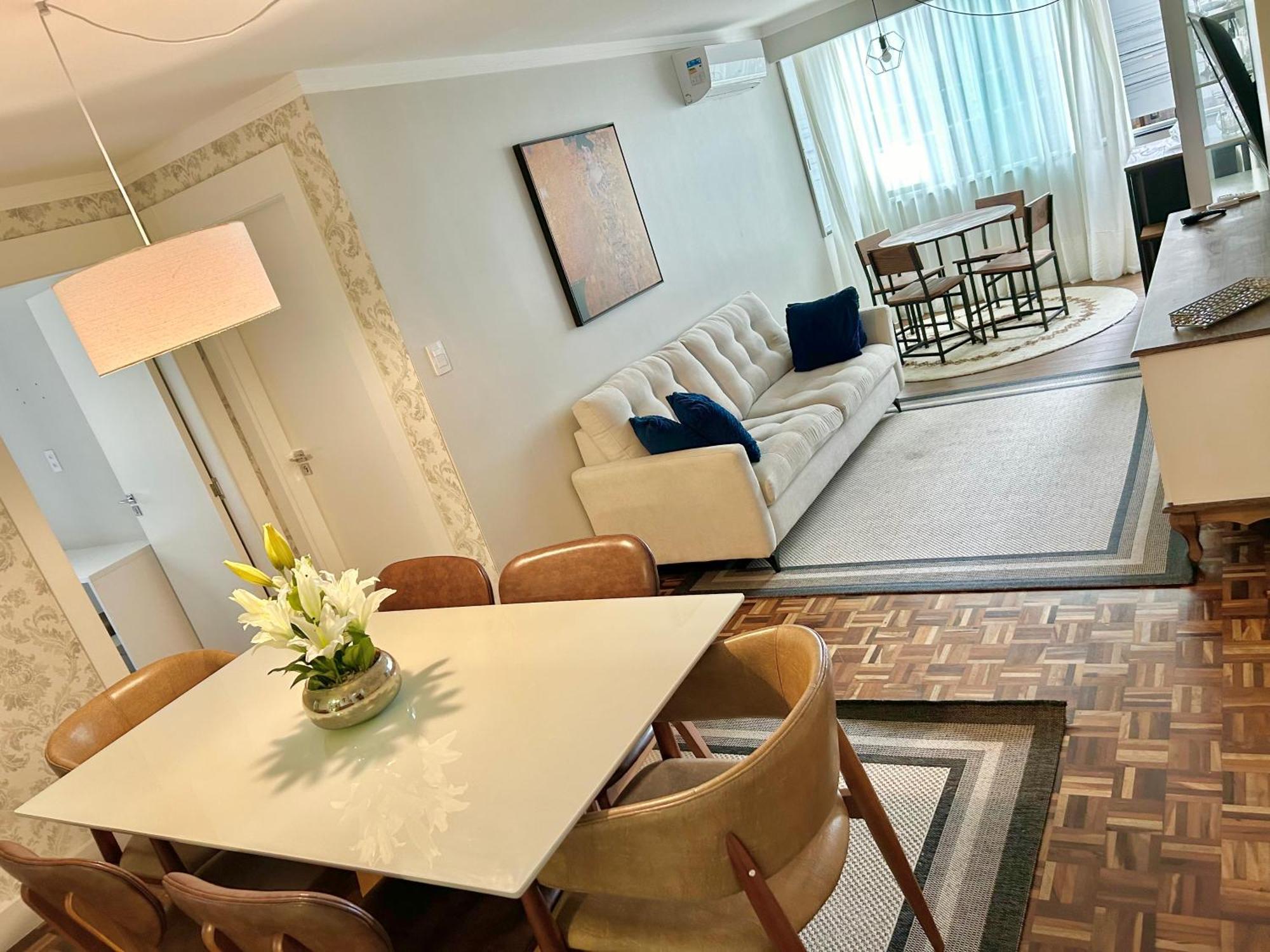Apartamento Uma Quadra Da Avenida Atlantica, Apto 3 Quartos, Area Da Av Brasil Balneario Camboriu